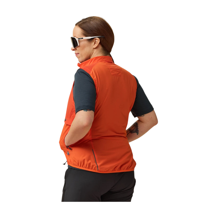 hoja_adventure_vest_w_14500154-214_d_model_1512.png