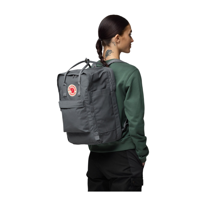 kanken_laptop_17_23525-046_c_model_fjr.png