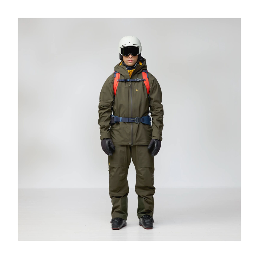 bergtagen_gtx_touring_jacket_m_12500160-662_c_model_0981.png