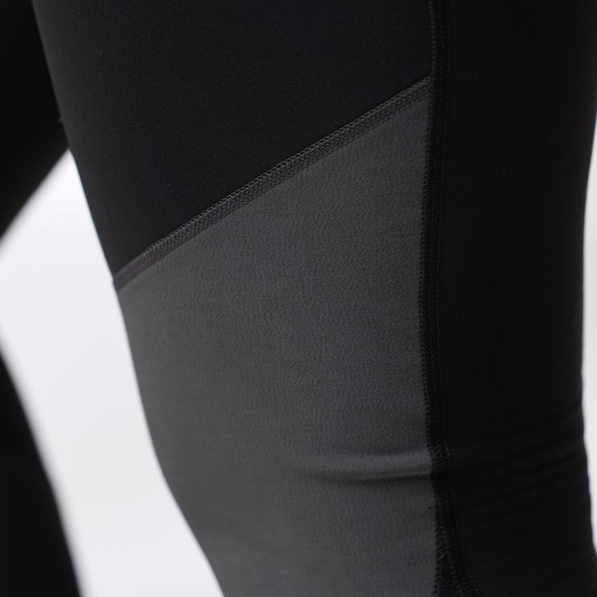 abisko_varm_trekking_tights_w_84790-550-048_k_model_fjr.jpg