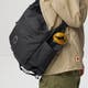 farden_crossbody_23200340-037_h_model_1419.jpg