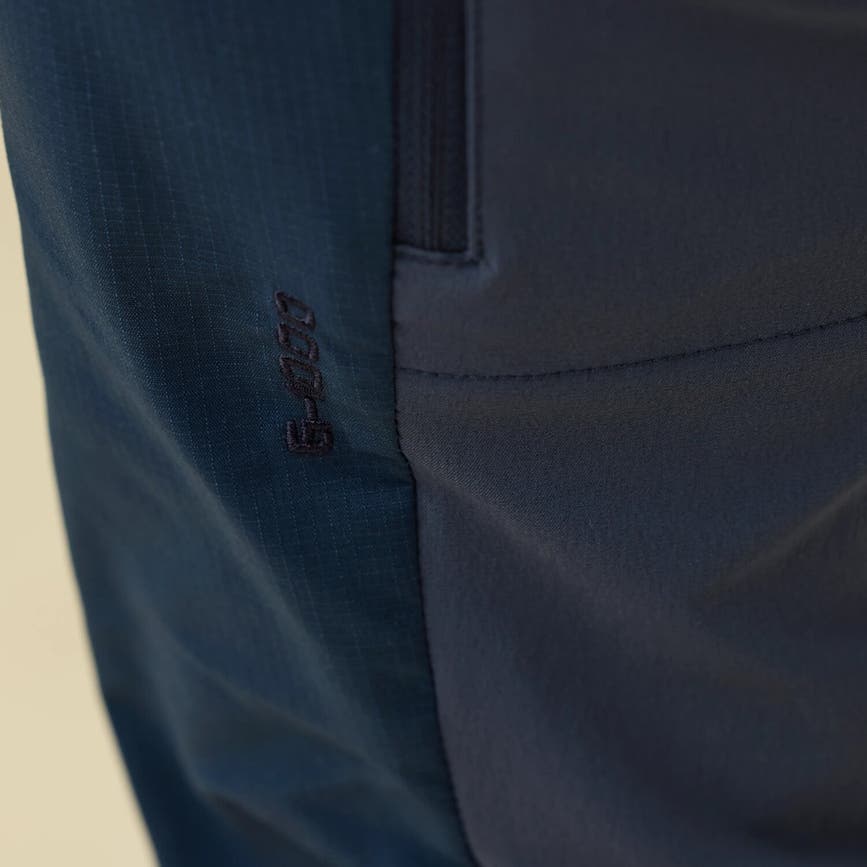 hoja_hybrid_trousers_w_14200189-560_j_model1039.jpg