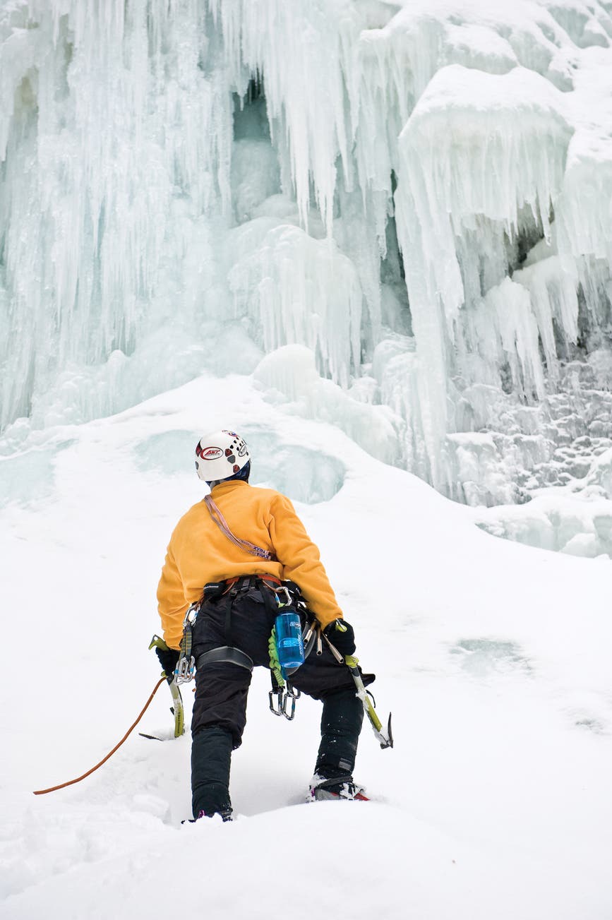 Ice-Climbing-1397x2100-c3e709e0-5700-4d2e-a4a0-dab3a4685fec.jpg