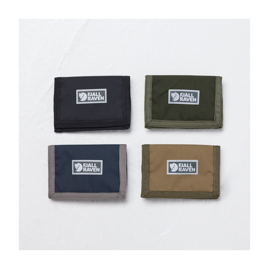 vardag_wallet_23100202-560_f_model_0980.png