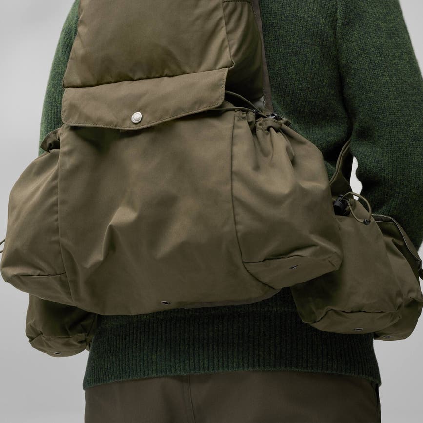 lappland_vest_pack_23200279-633_k_model_fjr.jpg