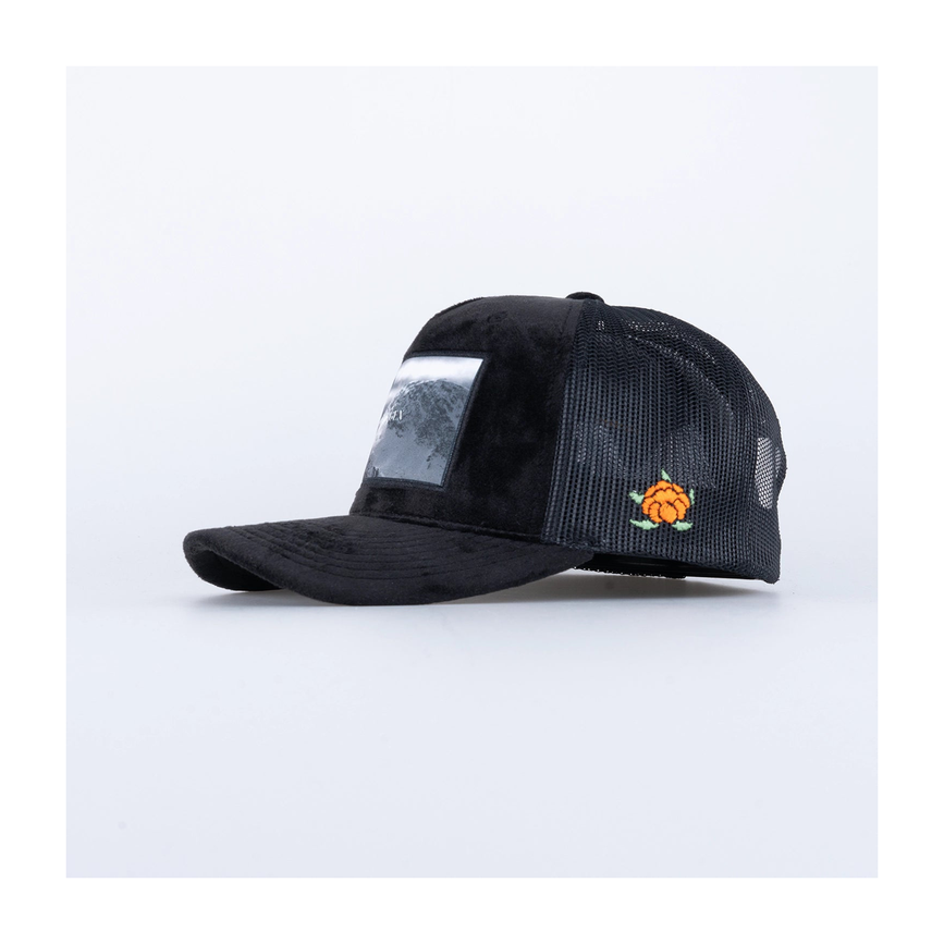 files-bergenvelvettruckerkeps-black1.png