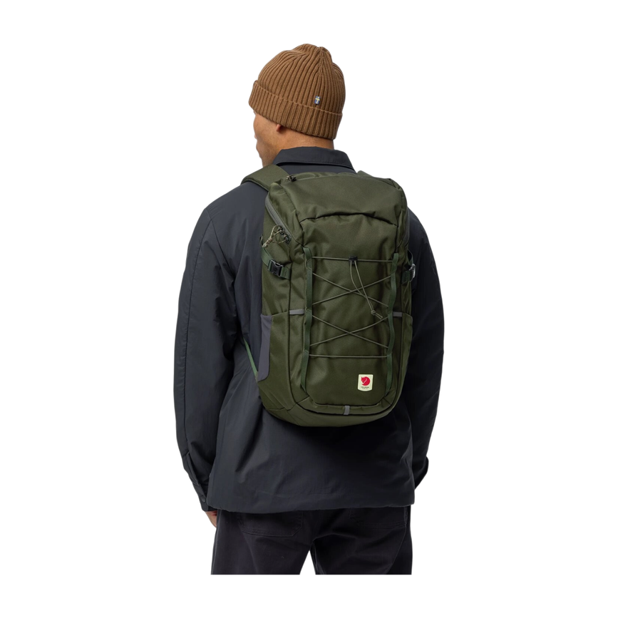 skule_top_zip_30_23200387-662_e_model_1084.png