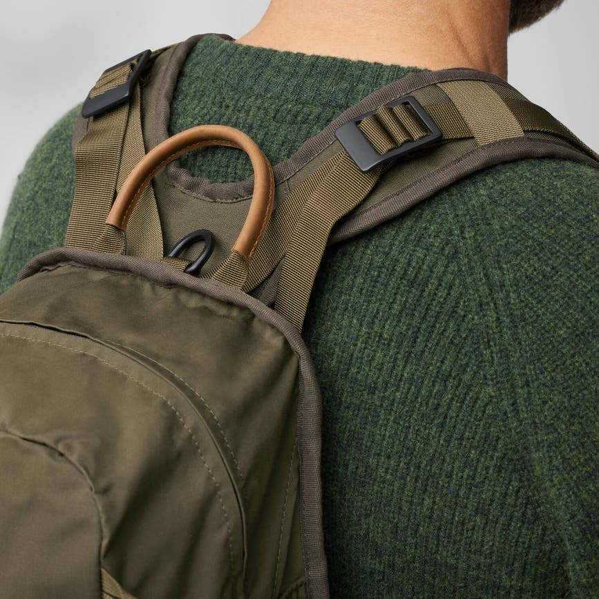 lappland_vest_pack_23200279-633_i_model_fjr.jpg
