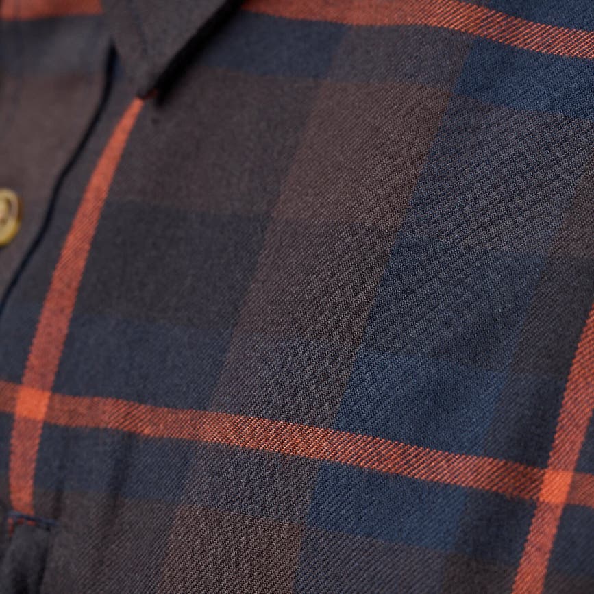 fjallglim_regular_shirt_m_12600356-294-215_j_model_3155.jpg