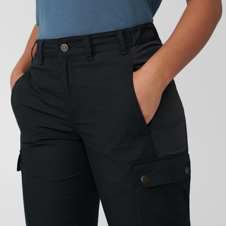 stina_trousers_w_84775-550_g_detail_fjr.jpg