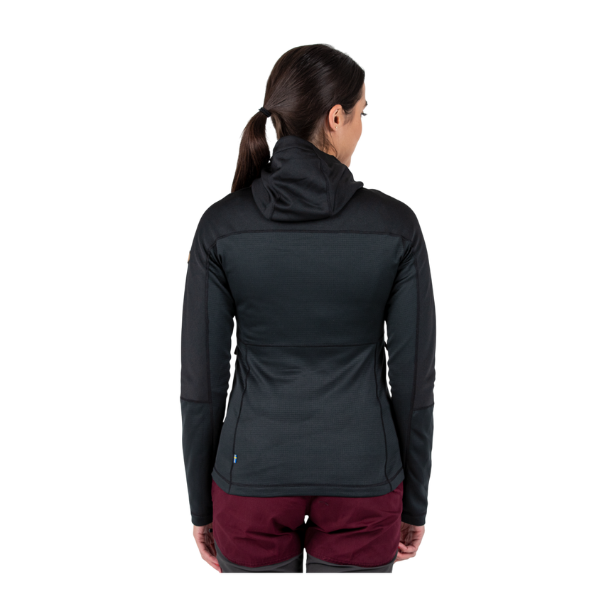 abisko_trail_fleece_w_89589-550_e_model_fjr.png