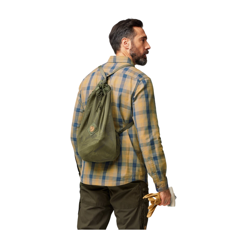 singi_mesh_bag_23100146-620_c_model_fjr.png