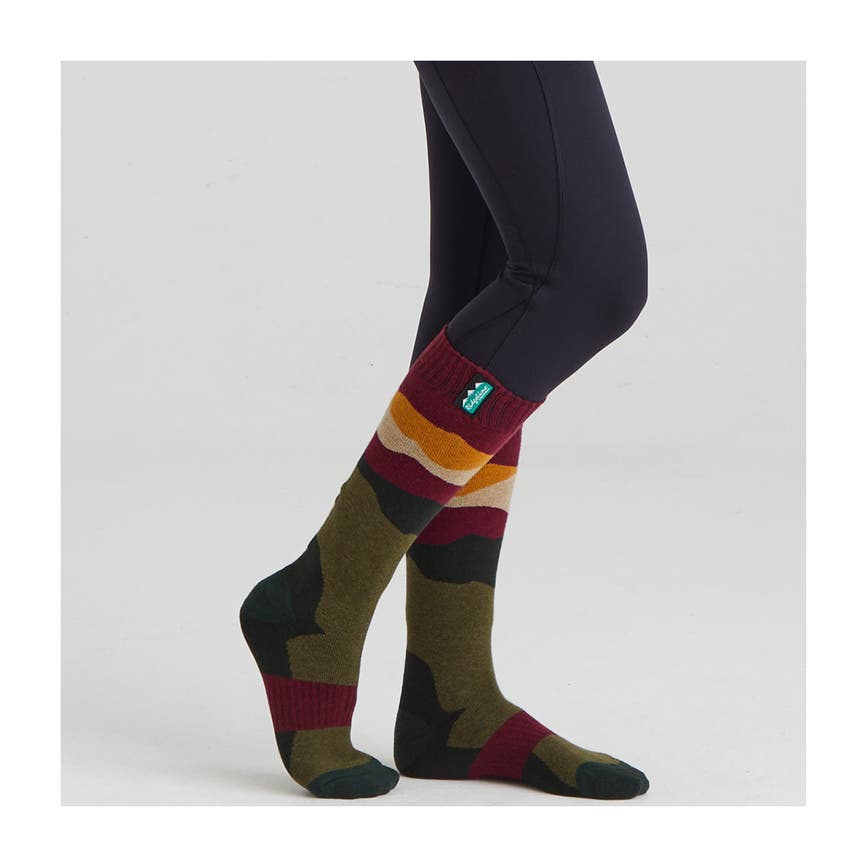 merino_wool_socks_full_length_berry_stripe_012-sc_1200px.png