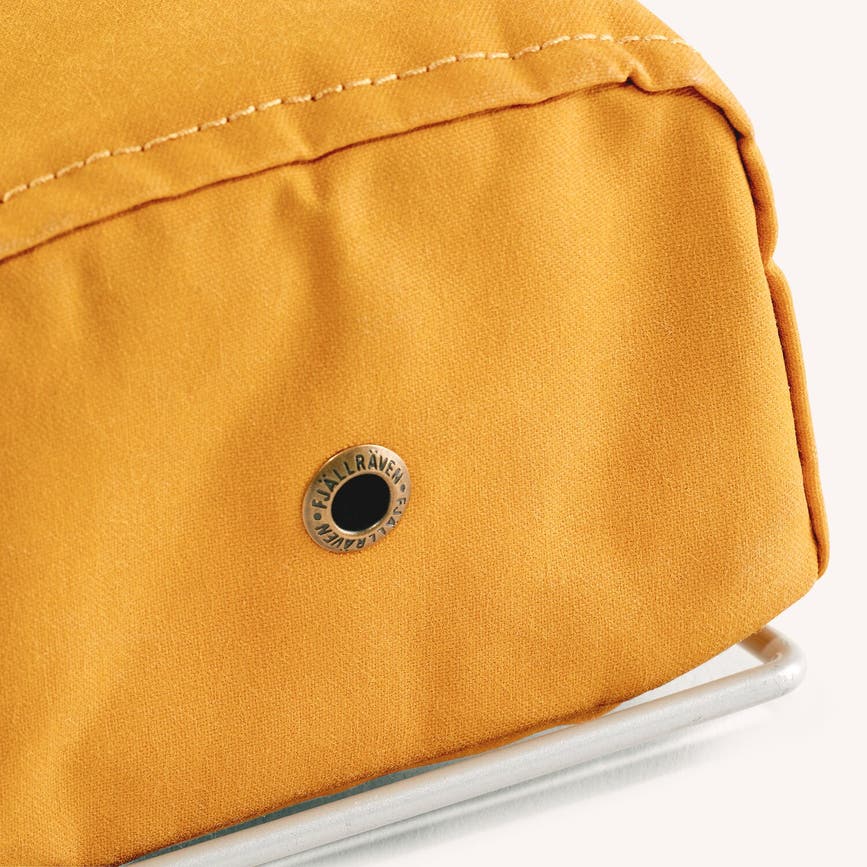 kanken_bottle_pocket_23793-160_i_detail_fjr.jpg