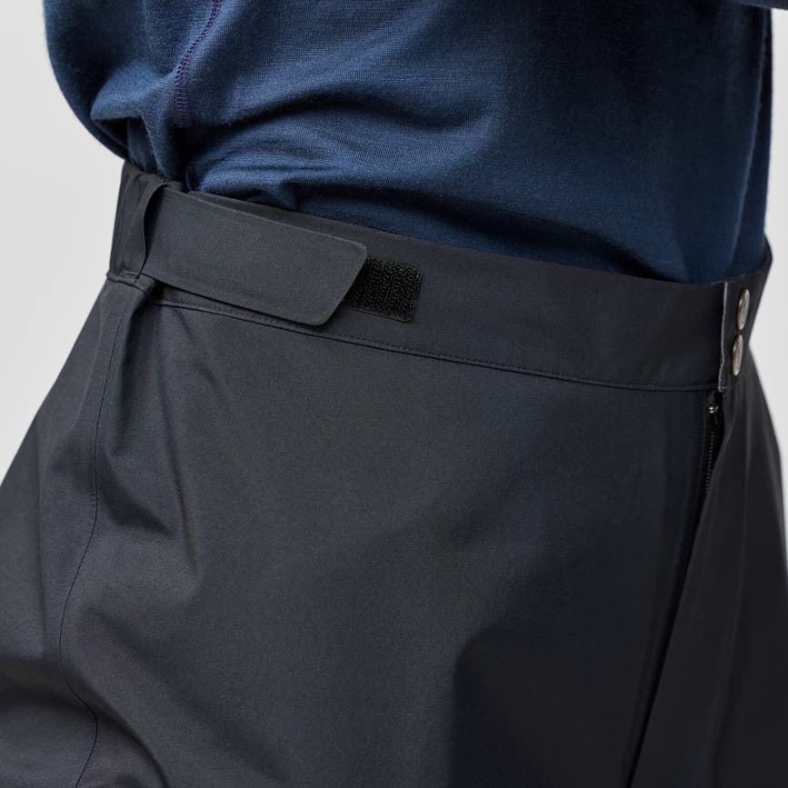 keb_gtx_trousers_w_14200209-550_g_model_0335.jpg