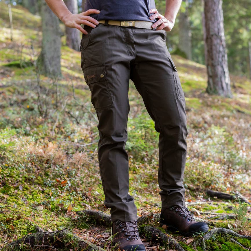 3388-128-40_Pinewood-Womens-Trousers-Finnveden-Tighter_Dark-Olive.jpg