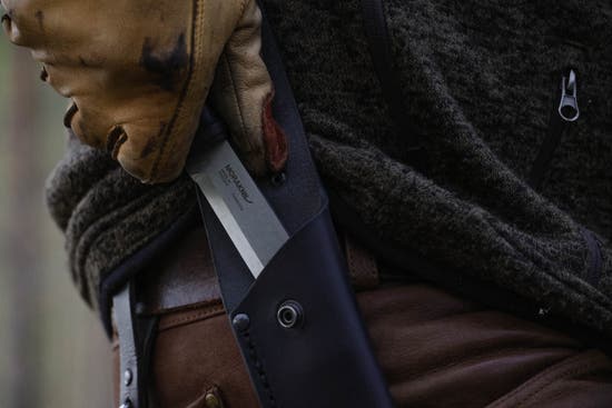 morakniv_garberg with leather sheath (s) - black_e01.jpg
