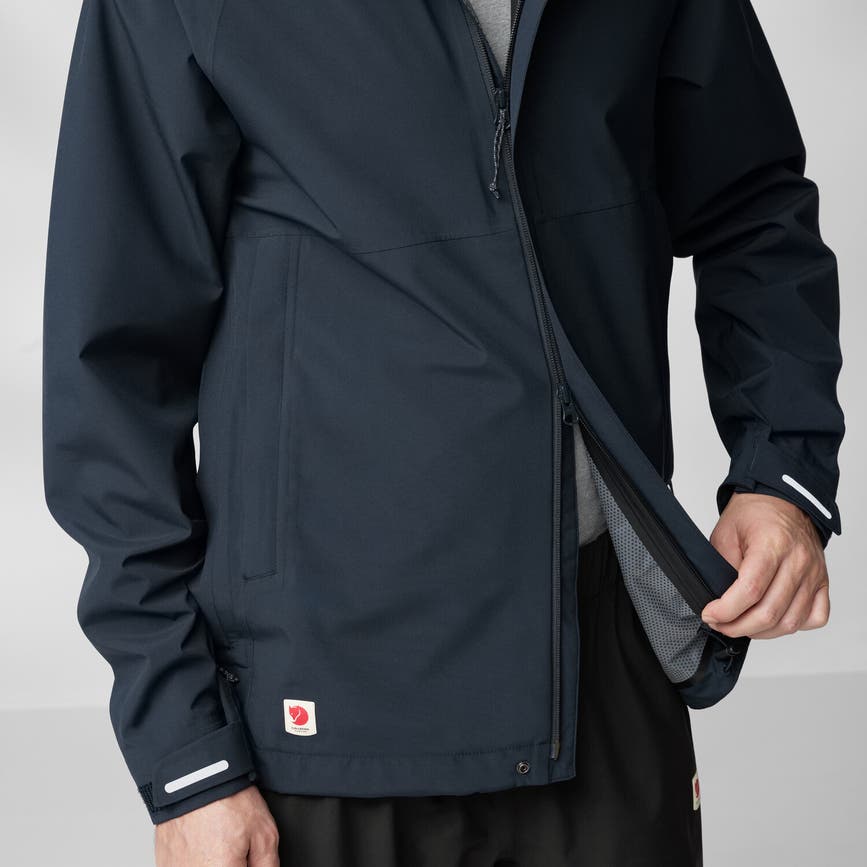 hc_hydratic_trail_jacket_m_86984-555_f_detail_fjr.jpg