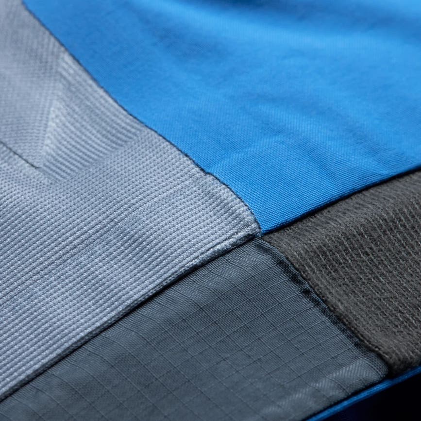 keb_gtx_jacket_m_12500182-525_q_model_0009.jpg