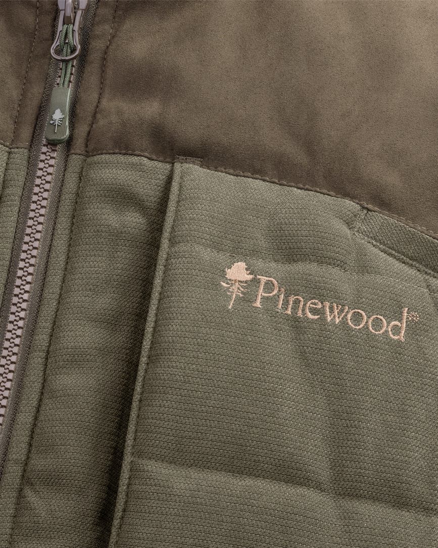 5883-241-20_Pinewood-Vest-Abisko_Suede-Brown_4-5.jpg