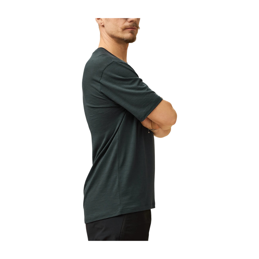 hoja_wool_t-shirt_m_12600252-555_e_model_1260.png