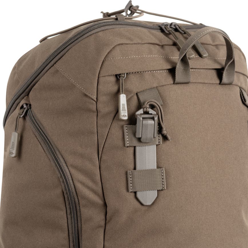 34-3d-93-1721044744-blaser_ultimate-backpack-m-braun_detail.png