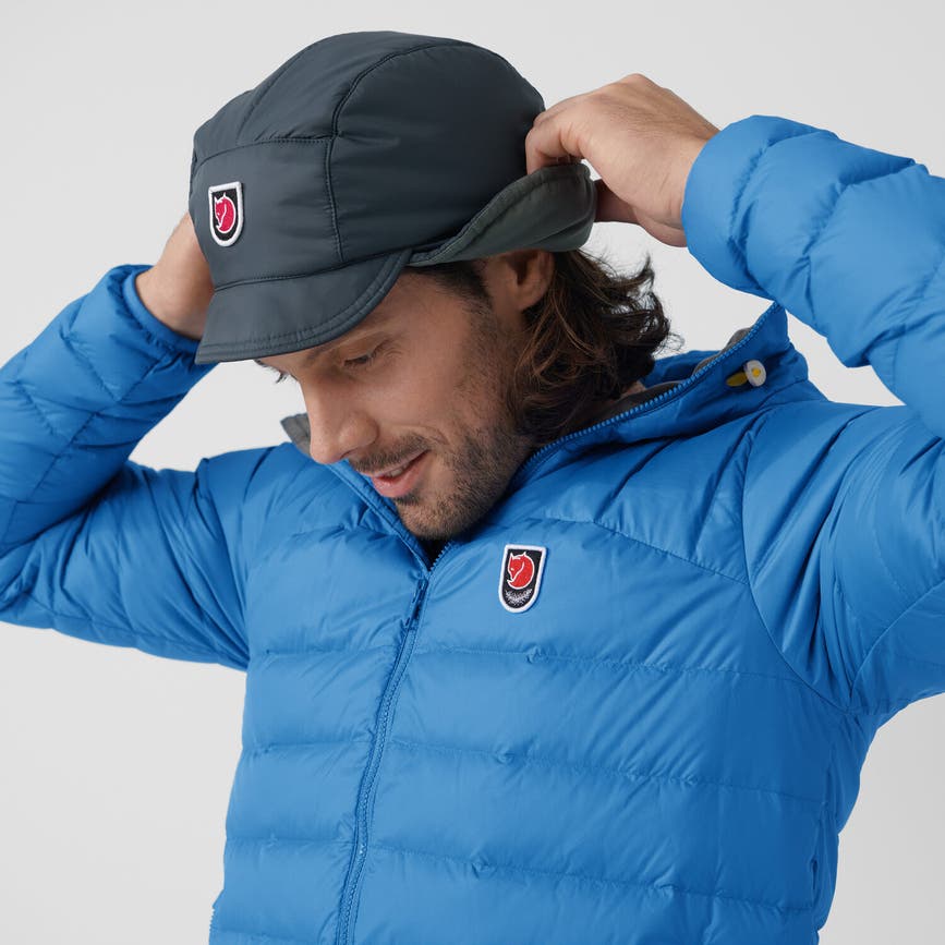 expedition_padded_cap_90664-560_d_model_fjr.jpg