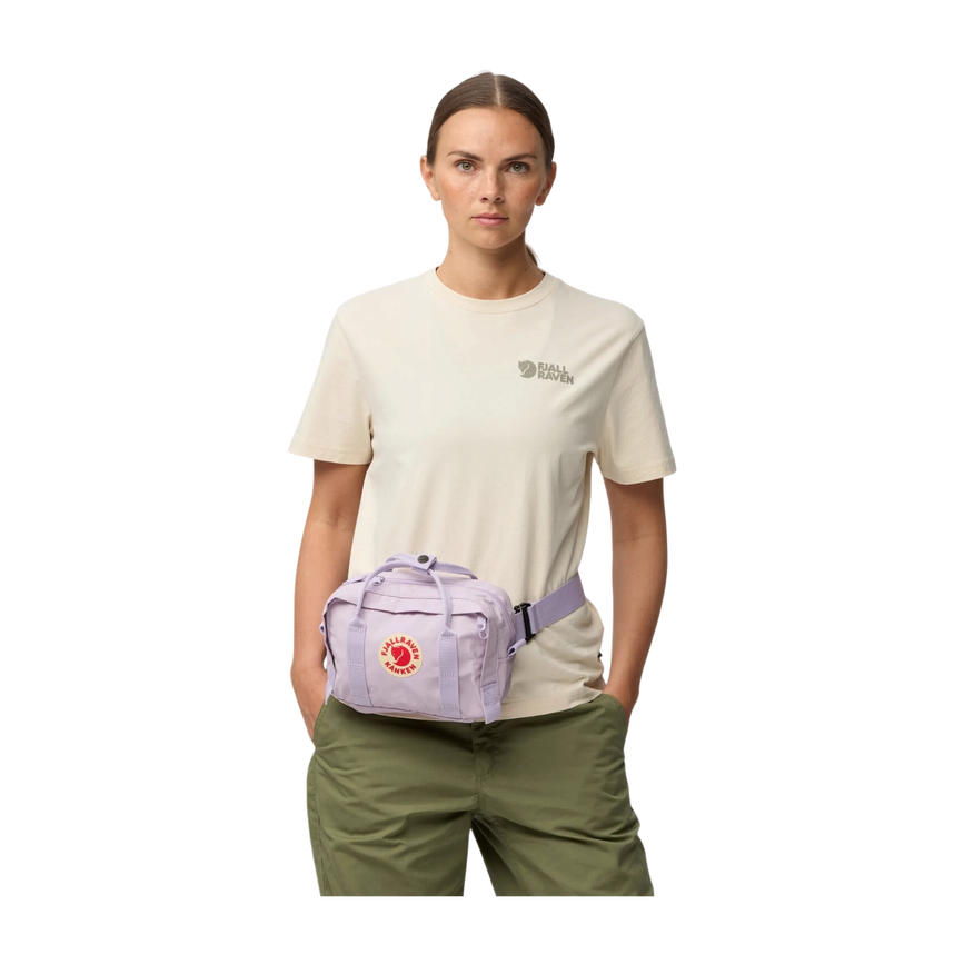kanken_crossbody_23200395-457_h_model_2783.png