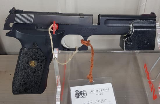Smith & Wesson 422 22LR 245895 3,5.jpg