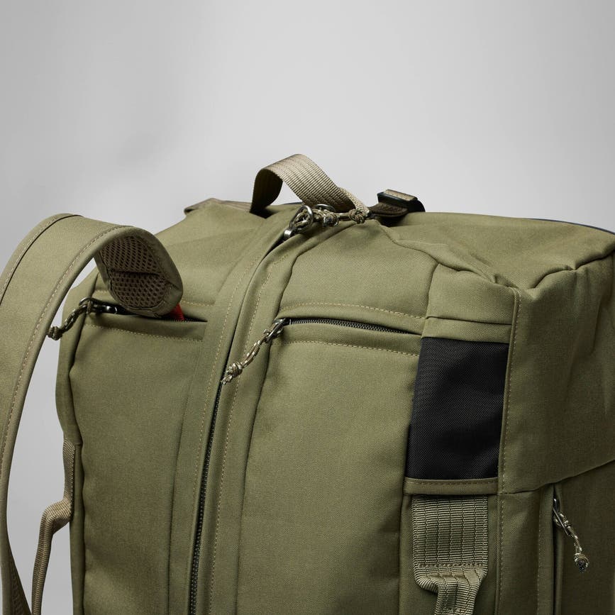 farden_duffel_80_23200283-620_h_model_fjr.jpg
