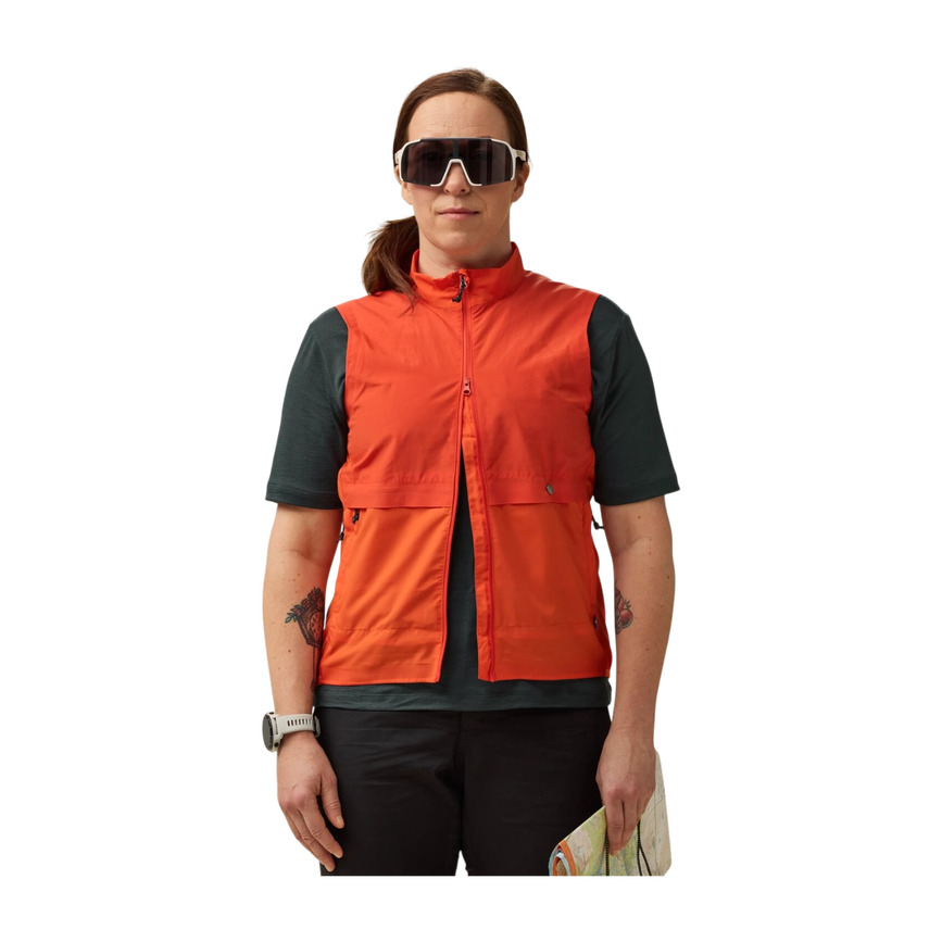 hoja_adventure_vest_w_14500154-214_g_model_1483.png