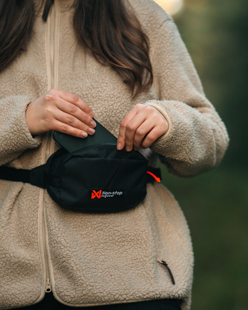fanny_pack_setting_2.png