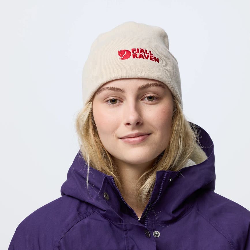 vardag_beanie_13100262-113_f_model_1269.jpg