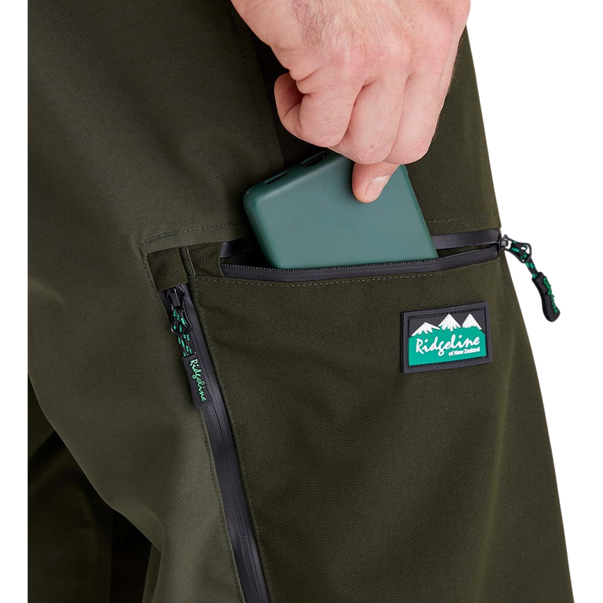 m_cambrian_trousers_deep_forest_2190_pocket_1200px.png
