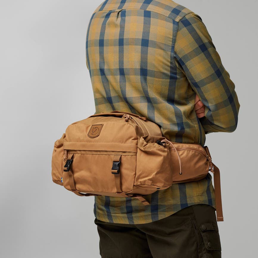 singi_hip_pack_10_23200246-228_d_model_fjr.jpg