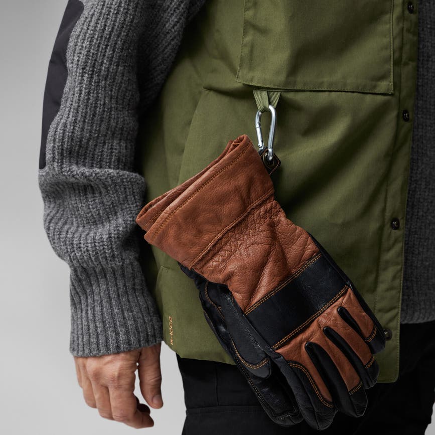 singi_padded_vest_m_86708-625_j_detail_fjr.jpg