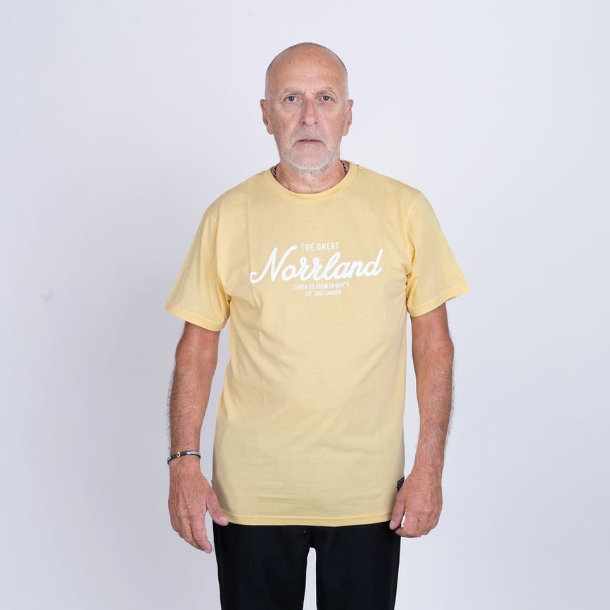 GREATNORRLANDTSHIRT-SOLBLEKTGUL.webp