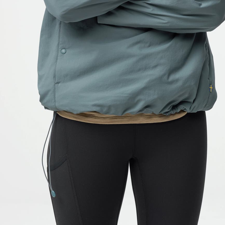 hc_insulated_pullover_w_14600294-577_j_model_2090.jpg
