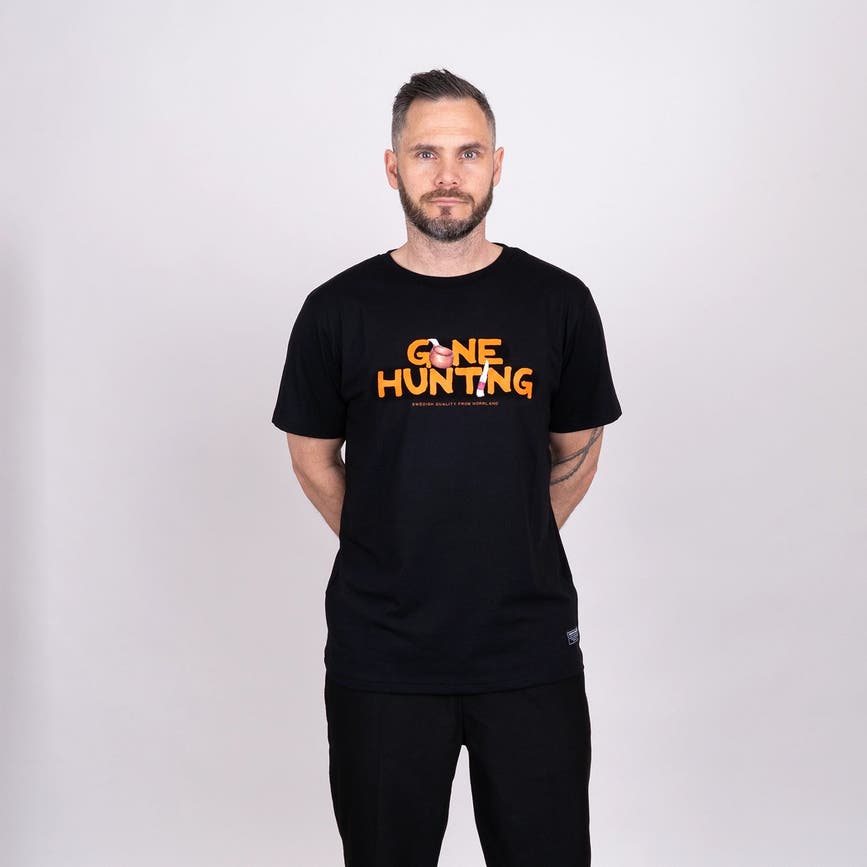 GONEHUNTINGTSHIRT-BLACK1.webp