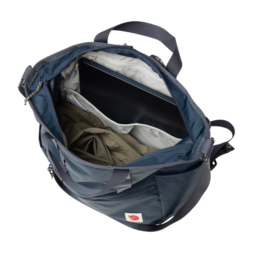 high_coast_totepack_23225-560_j_model_2446.png
