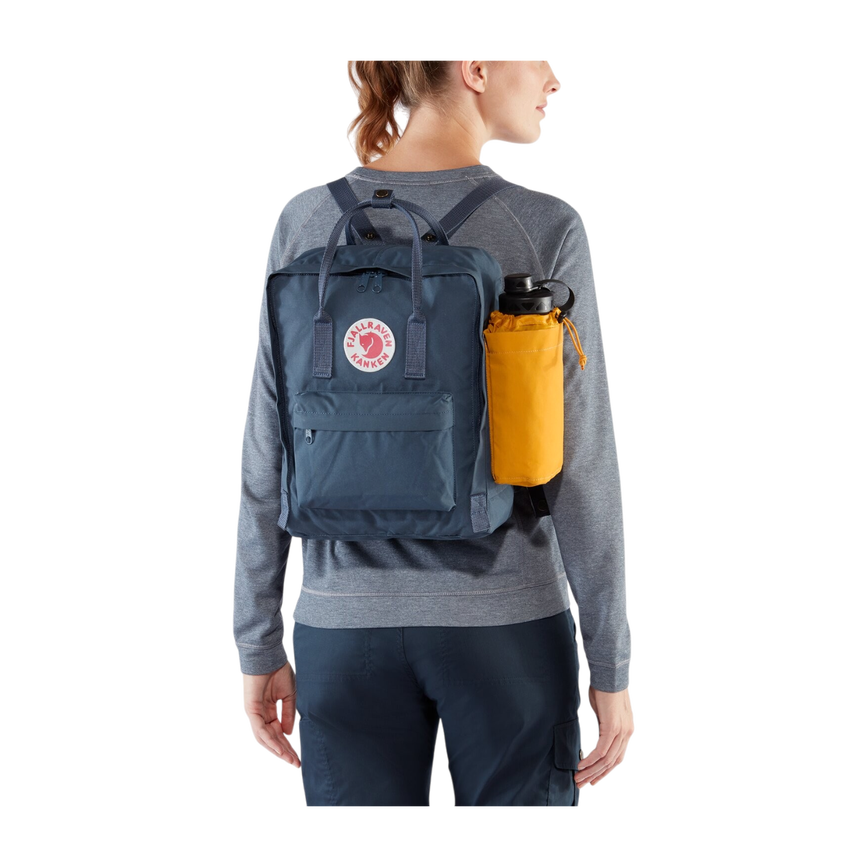 kanken_bottle_pocket_23793-160_e_model_fjr.png