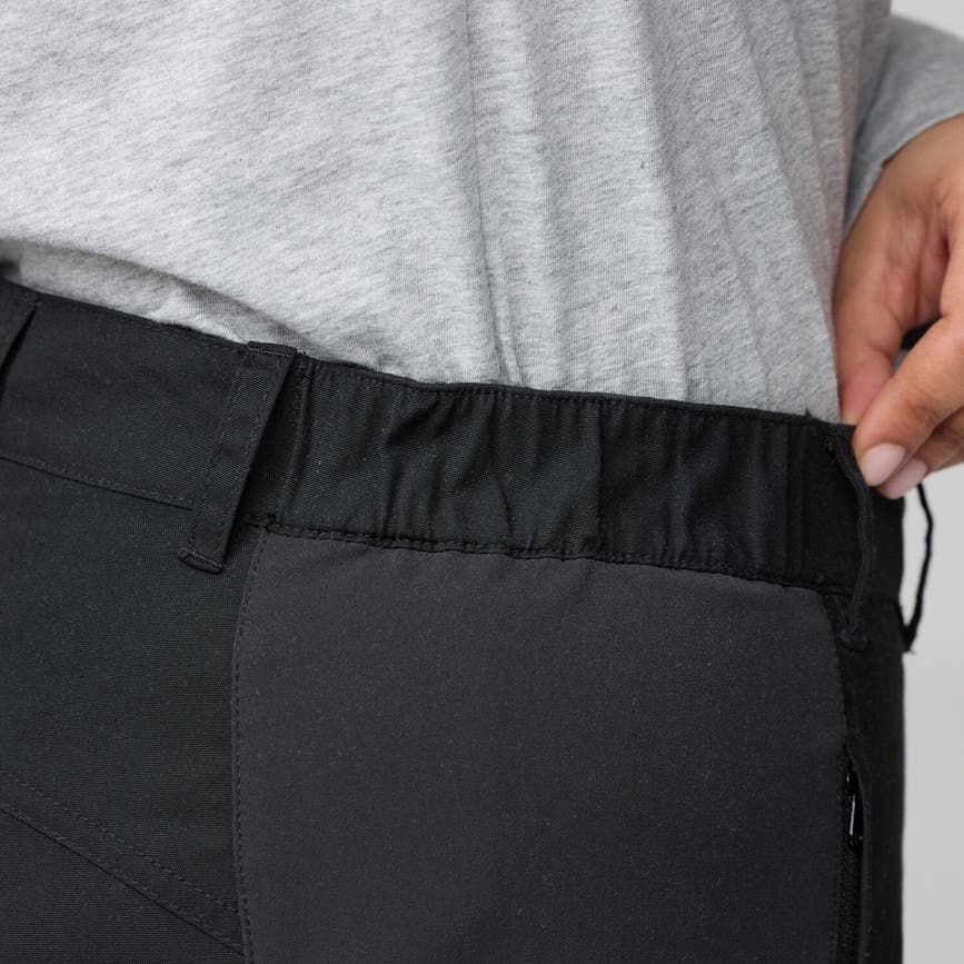 stina_trousers_w_84775-550_h_model_fjr.jpg