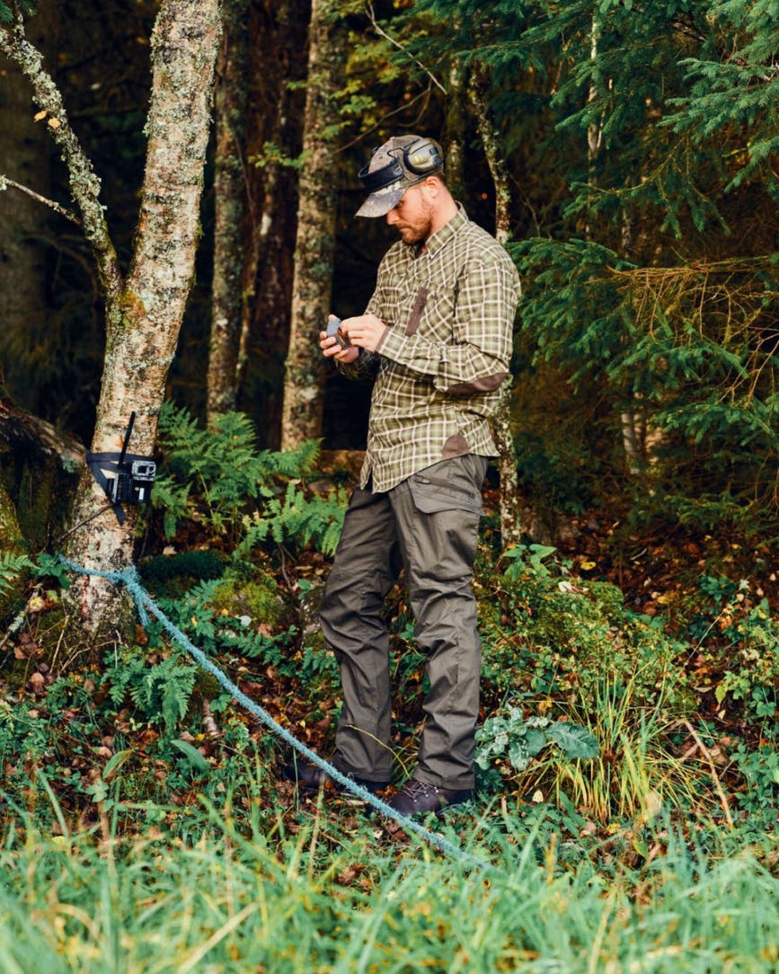 5905-135-43_Pinewood.jpg