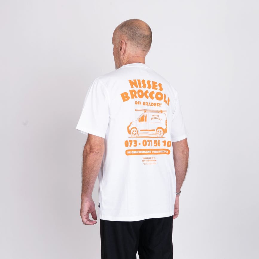 NISSESTSHIRT-WHITE1.webp