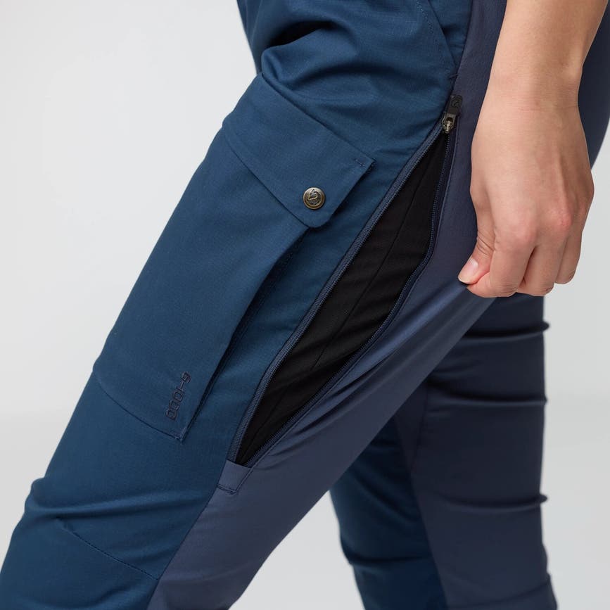 abisko_hybrid_trail_trousers_w_14200142-560_h_model_0513.jpg