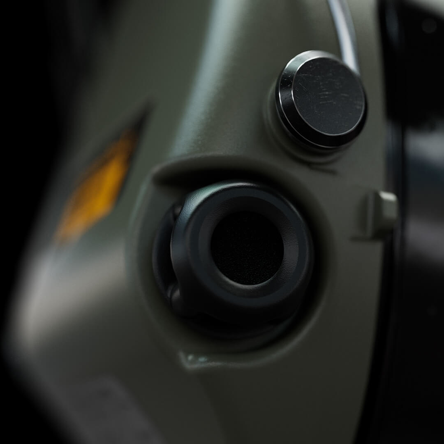 squareback-1080x1080px-closeup-prox_0000_closeups_mic.png