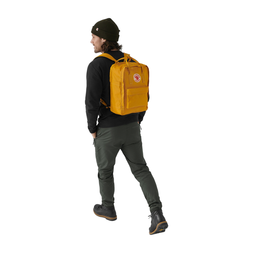 kanken_laptop_13_23523-160_c_model_fjr.png