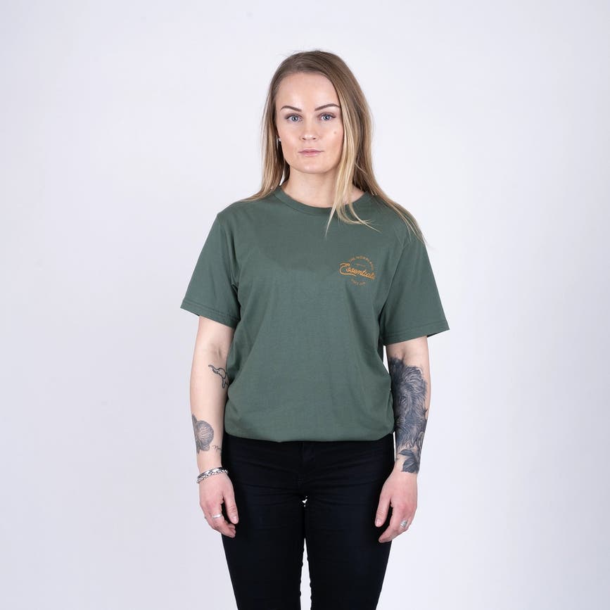 ESSEANTIALSTSHIRT-TALLBARR2.webp