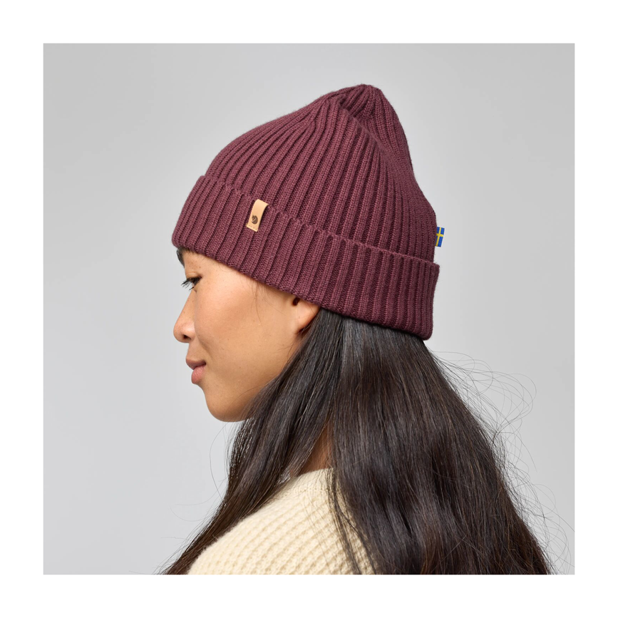 ovik_365_hat_13100233-357_e_model_1435.png
