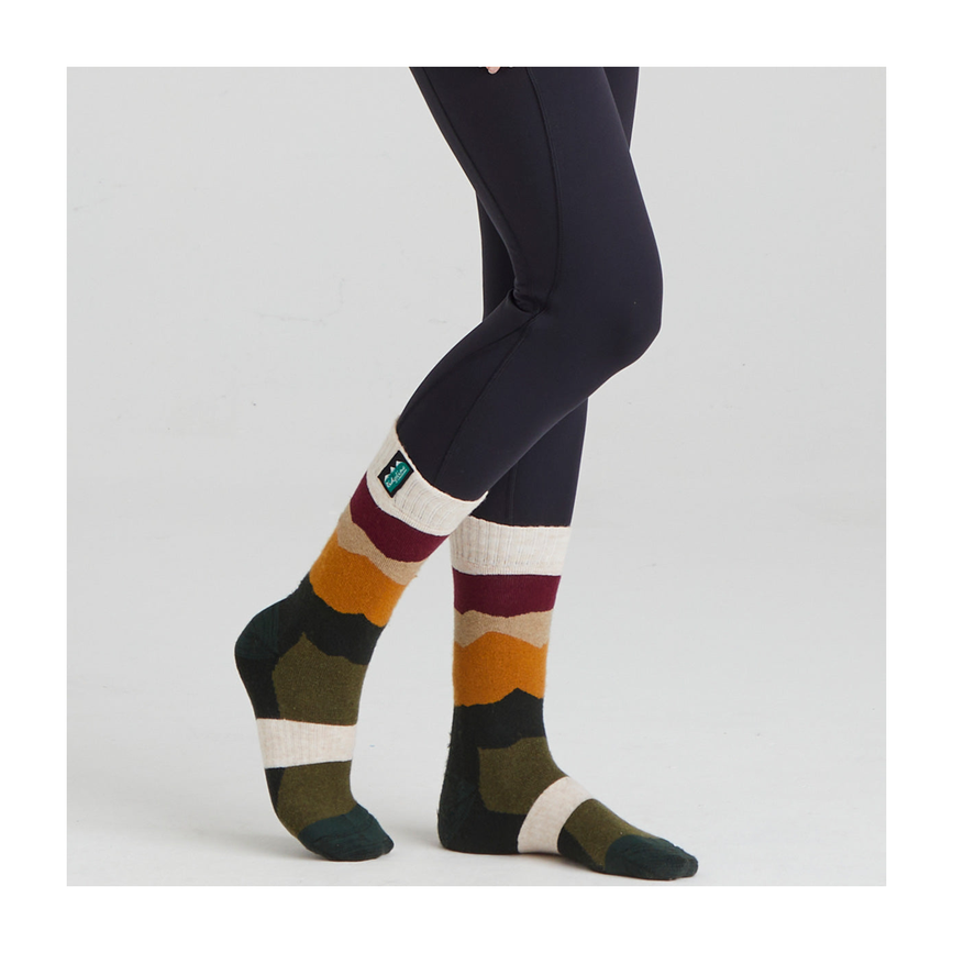 merino_wool_socks_mid_length_berry_stripe_011-sc_1200px.png